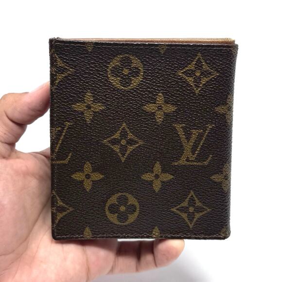 Louis Vuitton Monogram Wallet - Picture 8 of 12